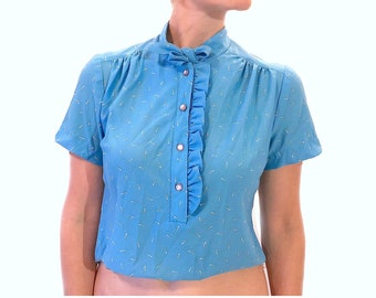 Electric Blue White-Flecked Tuck-In Cropped Tie Collar Ruffle-Trim Henley Button Up Vintage Blouse, 1950s