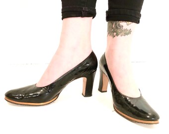 Vintage 60\u2019s Sears burnt orange Mary Jane pump heels