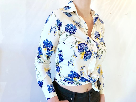 1970s Polyester Button-up Blouse White With Floral Print - Etsy 1970s Polyester Button-up Blouse White With Floral Print - Etsy