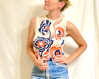 1970s Red, White & Blue Swirl Floral Pattern Off-White Polyester Tank Top