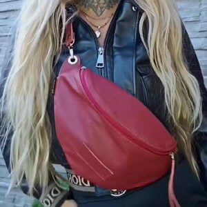 Rote Leder Gürteltasche, Damen Crossbody Tasche, Kleine Hüfttasche, Handgemachte echte Ledertasche, Gürteltasche