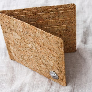 Cartera plegable *¡Tachuelas GRATIS con cada pedido!*