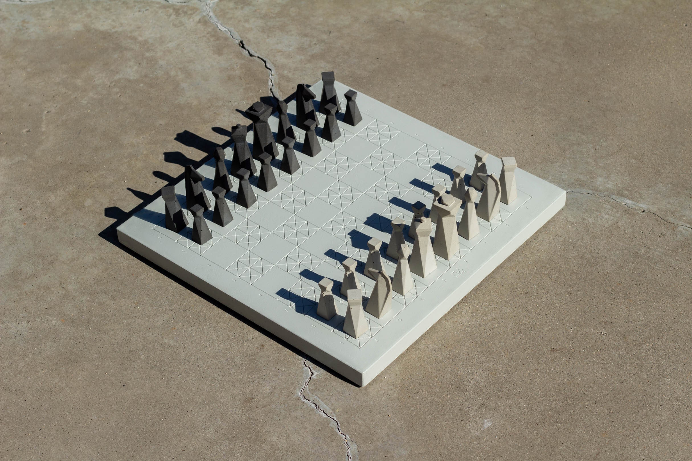 Scacchiera geometrica moderna in cemento fatta a mano, scacchiera da dama, regalo personalizzato di lusso, scacchiera personalizzata, arredamento per la casa (senza pezzi degli scacchi)
