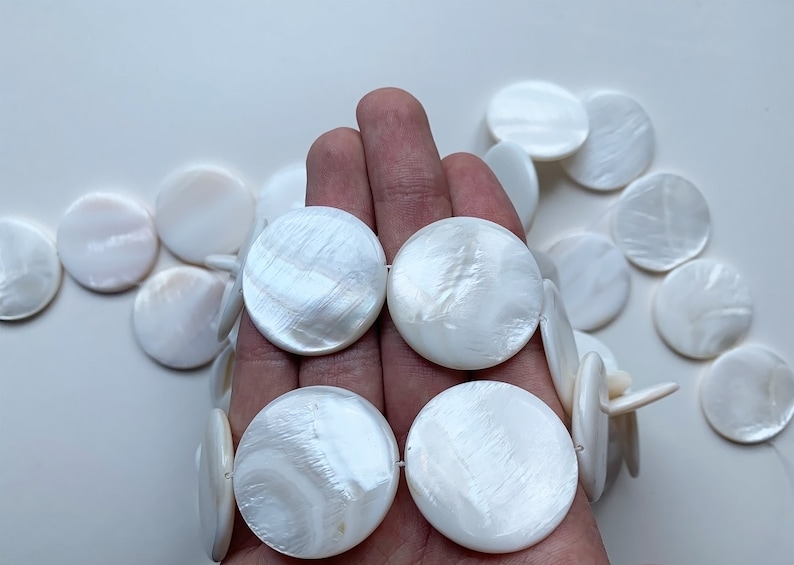 Natural Mother of Pearl shell coin beads full strand bracelet beads 15mm 26pcs 30mm 13pcs necklace beads white shell round beads