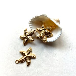 2pc sparkly mini gold starfish charm, gold earring dangle, mini stars, bracelet charms, sea charms 22 mm gold starfish earring dangle