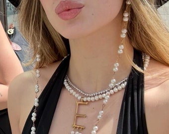 Bella Hadid necklace, Anne Boleyn Pearl Necklace, Letter Necklace, Customizable necklace, Historic Jewelry, Pearl Letter Necklace