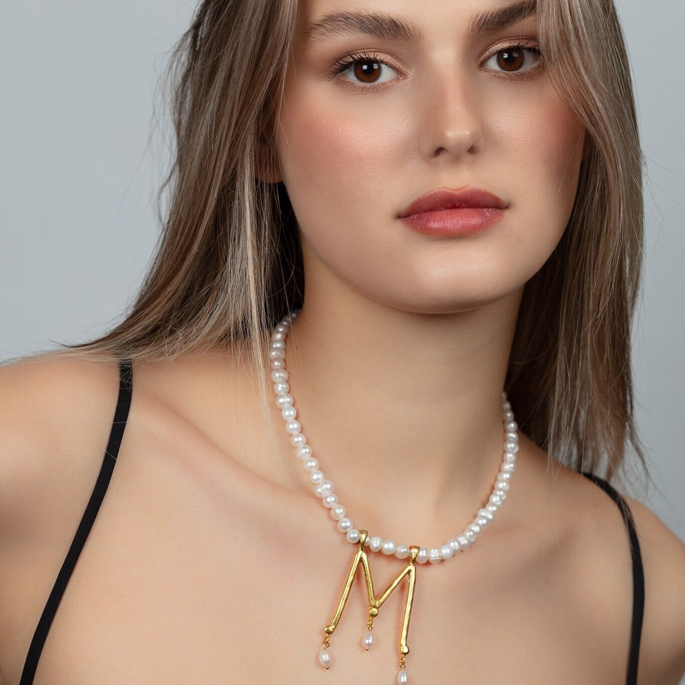 Bella Hadid Necklace, Anne Boleyn Necklace, Letter Pendant, Pearl ...