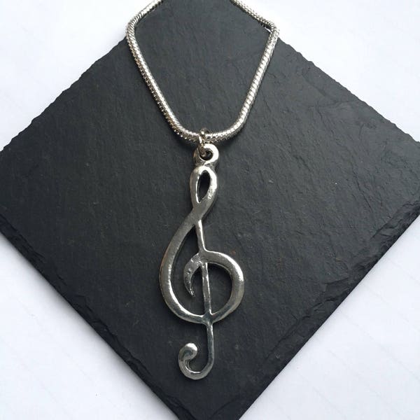 Treble Clef Pendentif, Handmade UK Modern English Pewter, Music Note Pendant