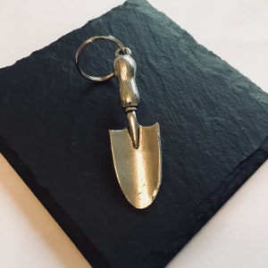 Kelle Schlüsselanhänger Schlüsselanhänger , Handgemacht UK Englisch Zinn , Zinn Schlüsselanhänger , Gärtner Geschenk , Garten Kelle Charme , Geschenk für Gartenliebhaber , Kelle
