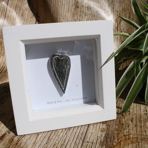 Recuerdo de corazón enmarcado, ficha de corazón personalizada, ficha de bolsillo, recuerdo de cualquier ocasión, peltre hecho a mano, regalo de trabajador clave, regalo de marco de caja