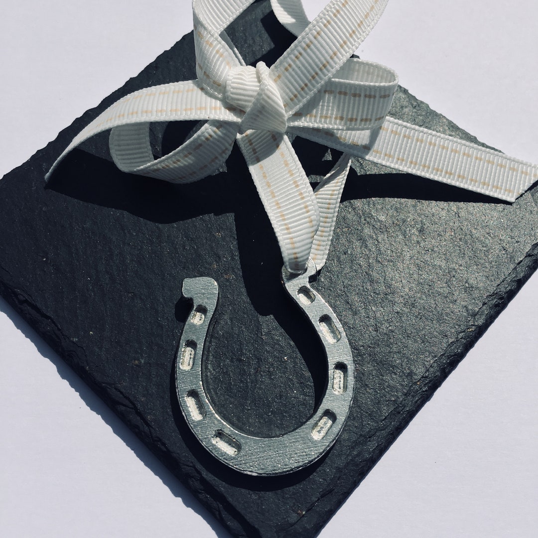 Nuance Wanderlust Earrings - Lucky Horse Shoe