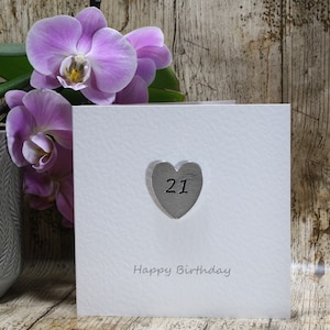 21e carte d’anniversaire, Pocket Heart Keepsake Token on Birthday Card. Happy Birthday Card, Handmade UK Pewter, Keepsake cadeau d’anniversaire