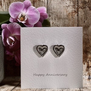 Happy Anniversary Double Heart Keepsake Token Greetings Card, Carte anniversaire, Carte-cadeau, Pewter du Royaume-Uni fait main, jeton de poche