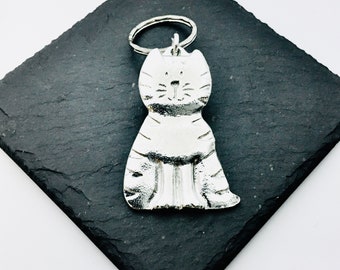 Sitting Cat key ring, Handmade UK Mordern English Pewter, Cat Keychain