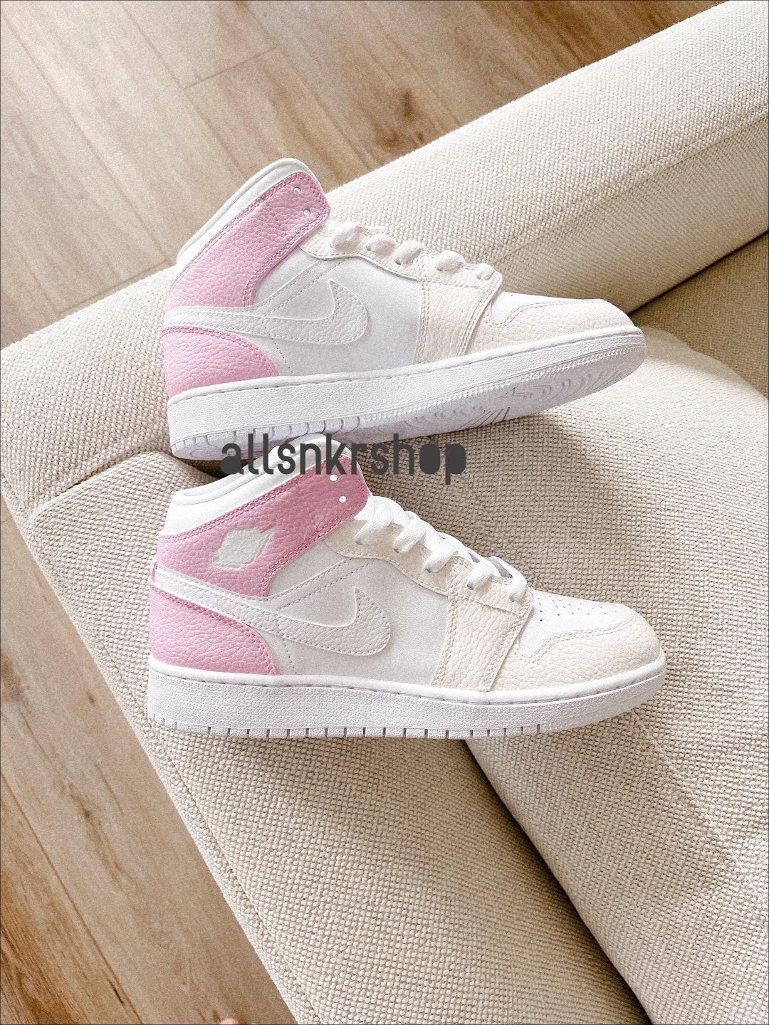 aj mid pink