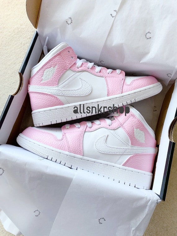 Custom Nike Air Jordan 1 Mid - Etsy