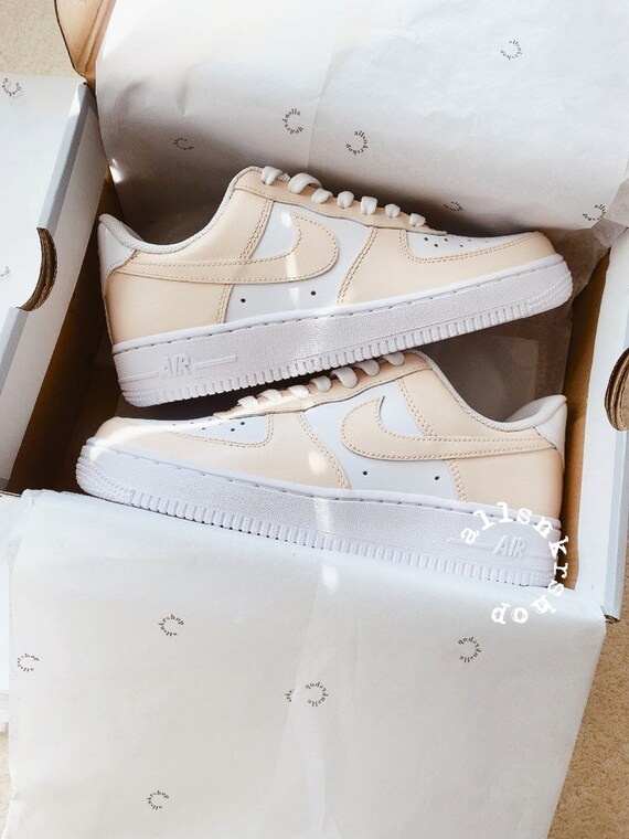 Oceanía Mercado Golpe fuerte Nike Air force 1 zapatilla de mujer baja crema moda estilo de - Etsy España