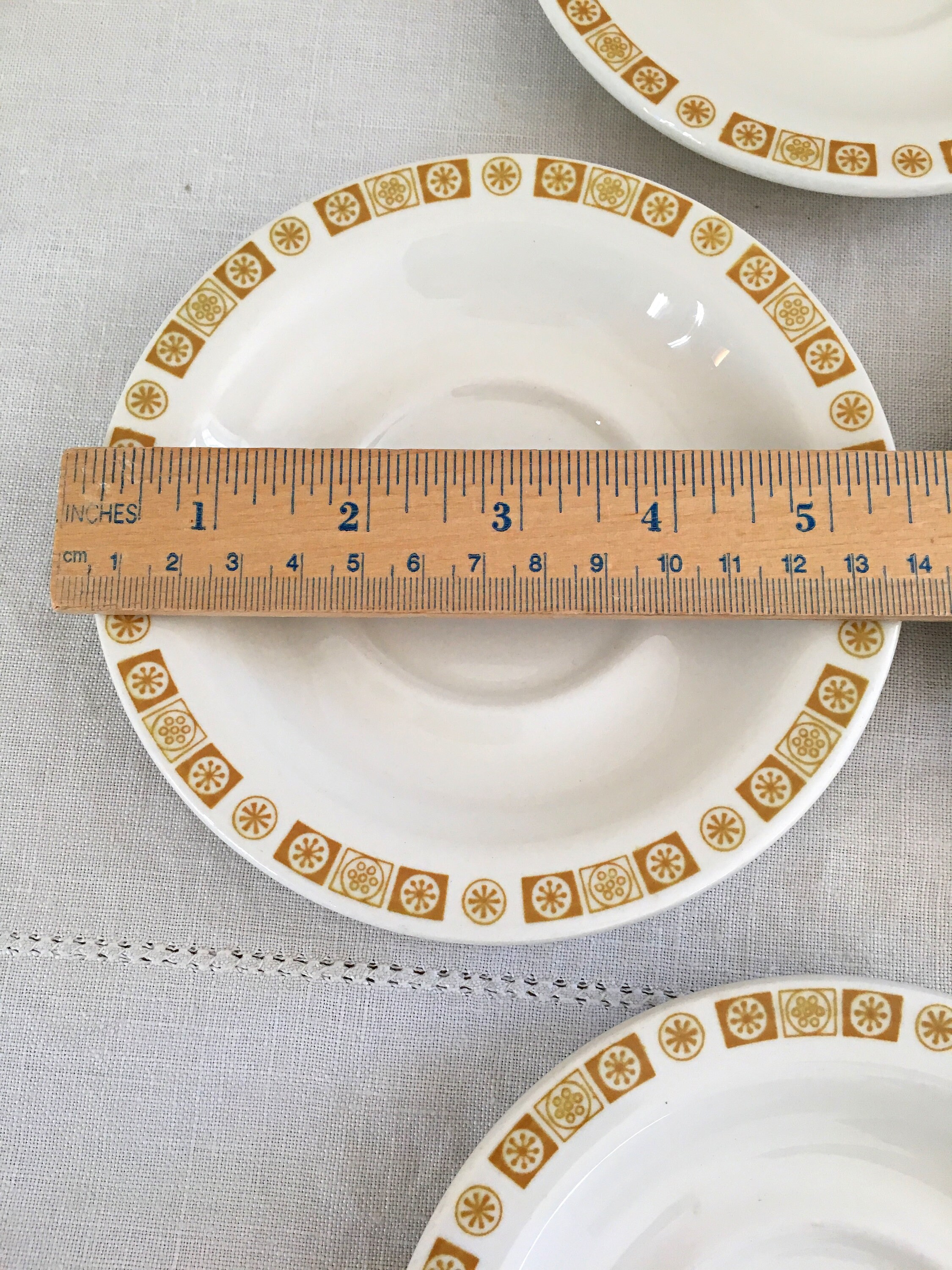 Buffalo China Restaurant Ware Set of Retro Plates, Atomic