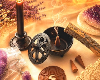 Ritual Set mit Amethyst Amulett Halskette / Gusseisen Weihrauch Set / Palo Santo, Sandelholz Kegel/Spirale Räucherstäbchen / Geschenk für Sie