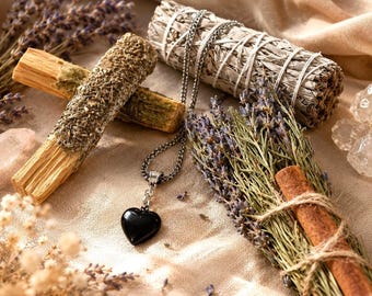 Erdungs- und Schutzritual-Bundle / Weißer Salbei, Lavendel/Zimt, Palo Santo, mit getrockneten Kräutern, Halskette aus schwarzem Obsidian