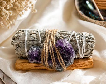 Amethyst, Sage Smudge Kit mit Palo Santo / Energie Reinigung Bündel / Spirituelles Schutz Ritual Set / Crystal Smudging Kit