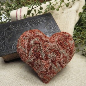 SWIRLY HEART punch needle pattern