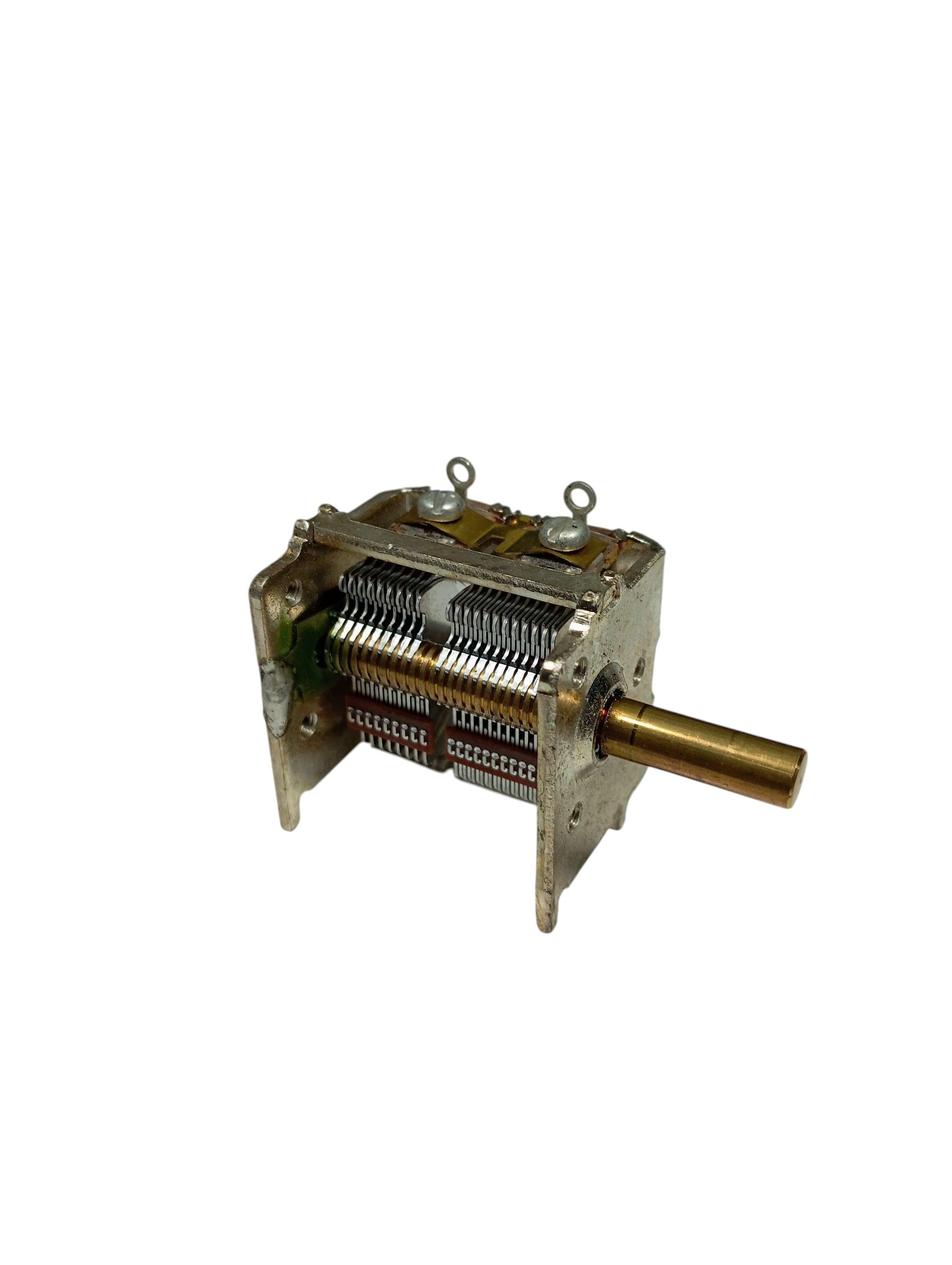 Kadapat（LP+7inch）ガムラン×エレクトロニクス NEW Samwha Capacitor QMC-60H00200B 600VAC 20uF Epoxy Resin