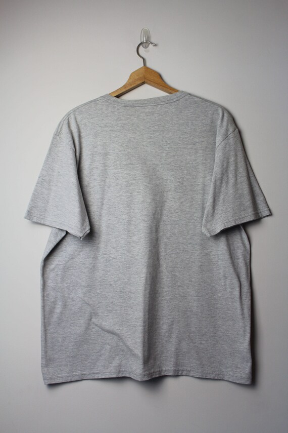 00s Vintage Nike Red Swoosh Check Logo Graphic Gray T… - Gem