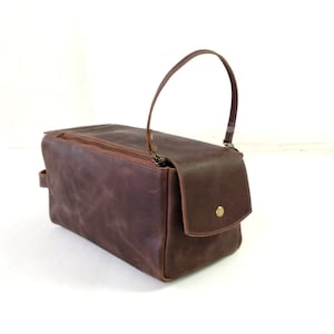 Handmade Full Grain Leather Dopp Kit: Brown Toiletry Travel Case