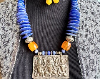 Antike Silber Tribal Anhänger Halskette, Copal & Keramikperlen