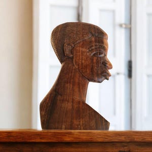 African woman bust hanger Mali, African art, Art gallery, antique