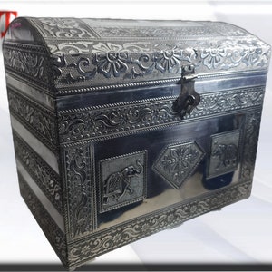 Large chest of the orisha Oduduwá, Santeria, Yoruba Lucumí Santeria products, religious products