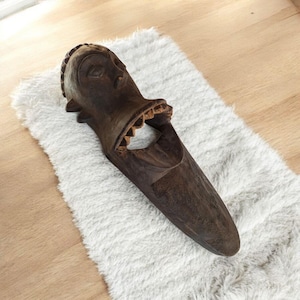 Ethnische Maske der Bakongo (afrikanische Kunst) Ethnische Maske der Bakongo (afrikanische Kunst)