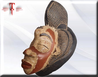 Ancient mask Punu Gabon African art