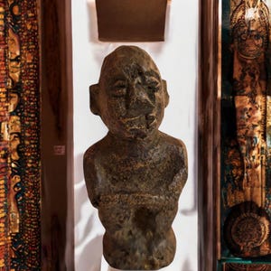 Ancient Benin bronze statuette African art, art gallery