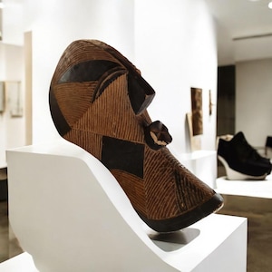 Songye ethnic mask (Congo African art) Art gallery, antiquity, African crafts