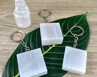Selenite Keychain - Unpolished, Raw - *SPIRIT GUIDES & ANGELS*, *Communication with Higher Self*, *Spiritual Activation*