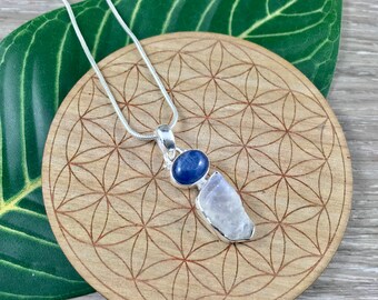 9.86cts Rainbow Moonstone & Blue Kyanite Pendant - 925 Solid Sterling Silver - Gorgeous Flash! - *MYSTERY* - *SELF-DISCOVERY* - *Intuition*