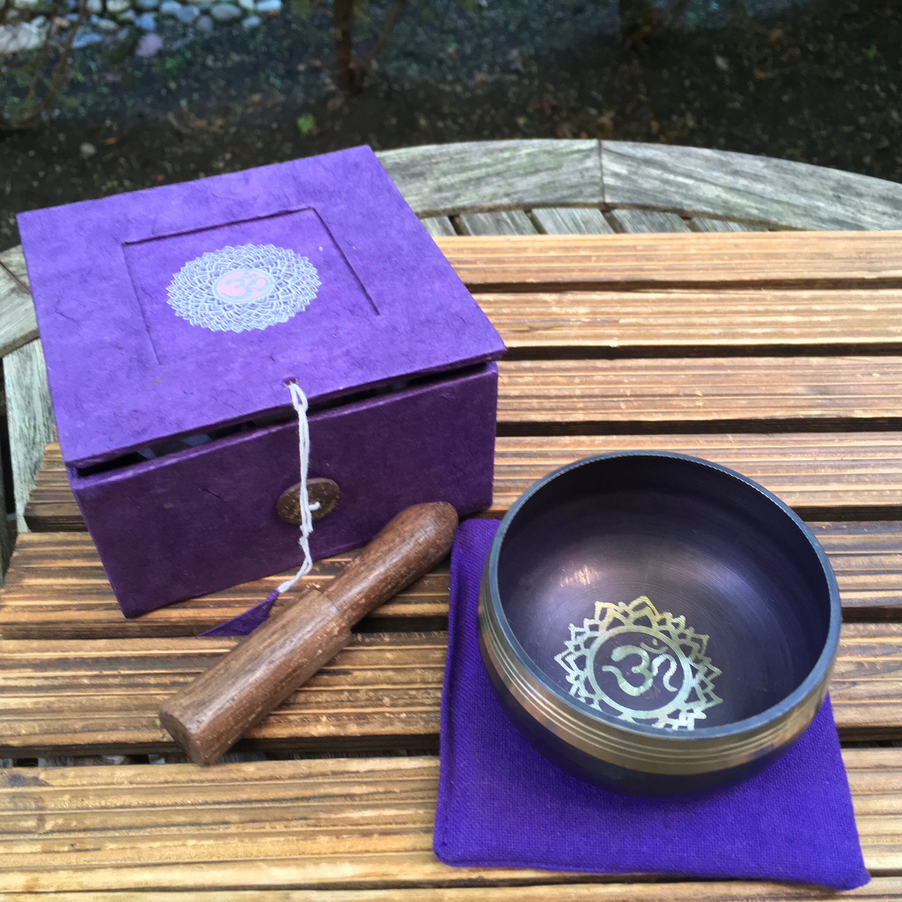 Handcrafted Tibetan Singing Bowls Gift Set - Meditation, Healing, Yoga ...