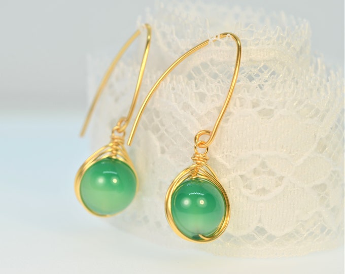 14K Gold Filled Wire Wrapped Chrysoprase Earrings for Women, Natural Green Jadeite Color, Dangle Drop Earrings, Hypoallergenic