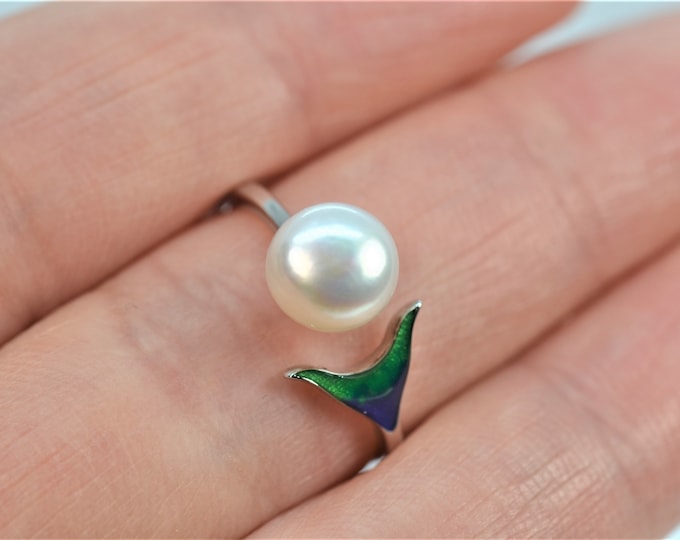 Solid Sterling Silver Ring for Women, Artisan Mermaid Tail Ring, High Luster Freshwater Pearl Ring, Adjustable Ring, Hypoallergenic