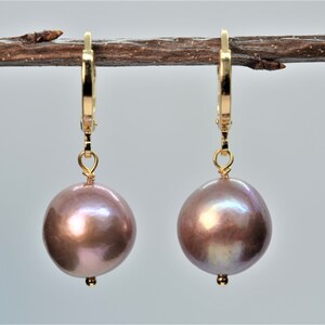 Mauve Edison Perle Creolen, 14K Gold Filled Huggies