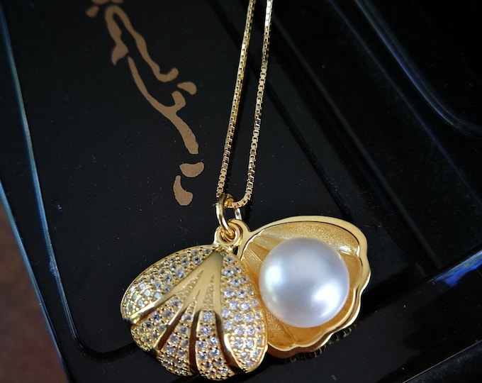 Shell with Freshwater Pearl Pendant Necklace for Women, Gold Vermeil Jewelry, Silver Shell, Bridal Jewelry