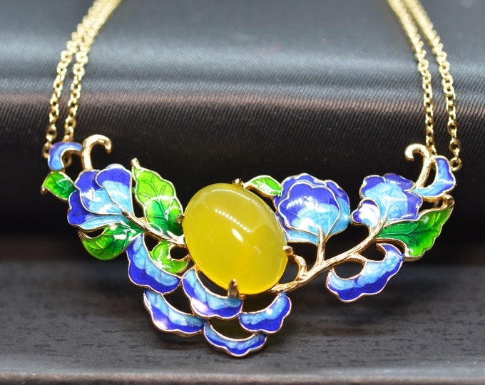 Flower Pendant Necklace for Women, Enamel Jewelry, Gold Vermeil Pendant, 14K Gold Fill Double Strand Chain, Natural Agate