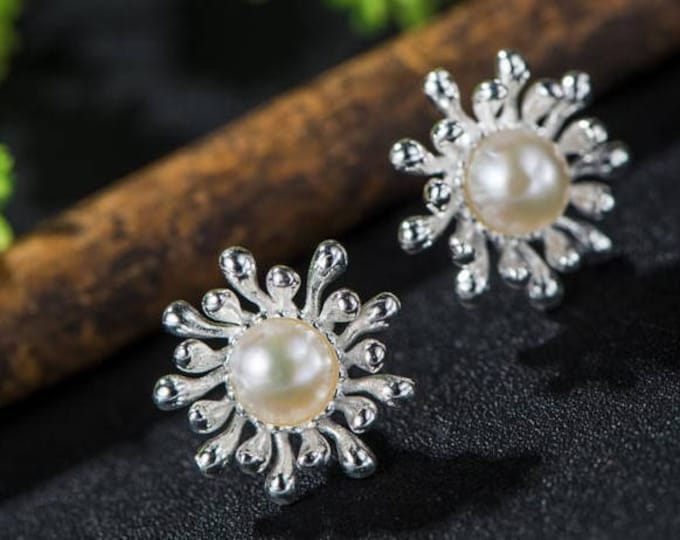 Artisan Sterling Silver Flower Stud Earrings for Women, Freshwater Pearl