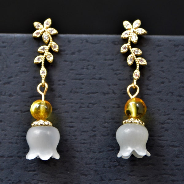 Natural Nephrite Jade Flower Earrings for Women, 14K Gold Filled Earrings, Hypoallergenic