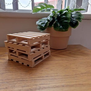 Mini Pallet Coaster Set: Quirky Wooden Mug Coasters