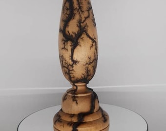 9,25" Captured Lightning Candlestick Holder! Fractal-verbrand hout. 1 elk. Stuk voor stuk uniek!