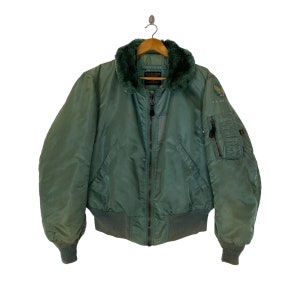 Vintage USAF bomber jacket by Alpha Industries