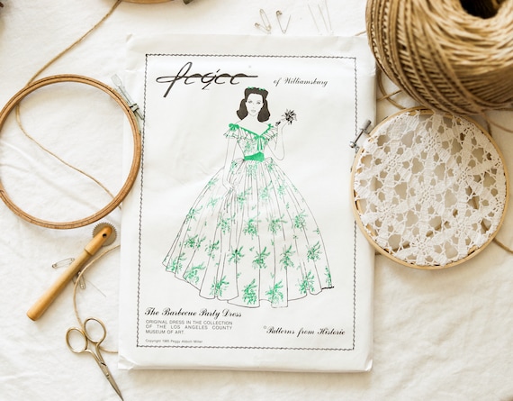 prom dress emerald green Spaghetti Strap Emerald Green Prom Dresses with Slit Sheath Formal Dress ARD2053